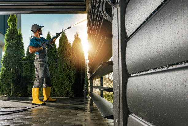 Best Pool Deck Cleaning  in Bloomingdale, NJ